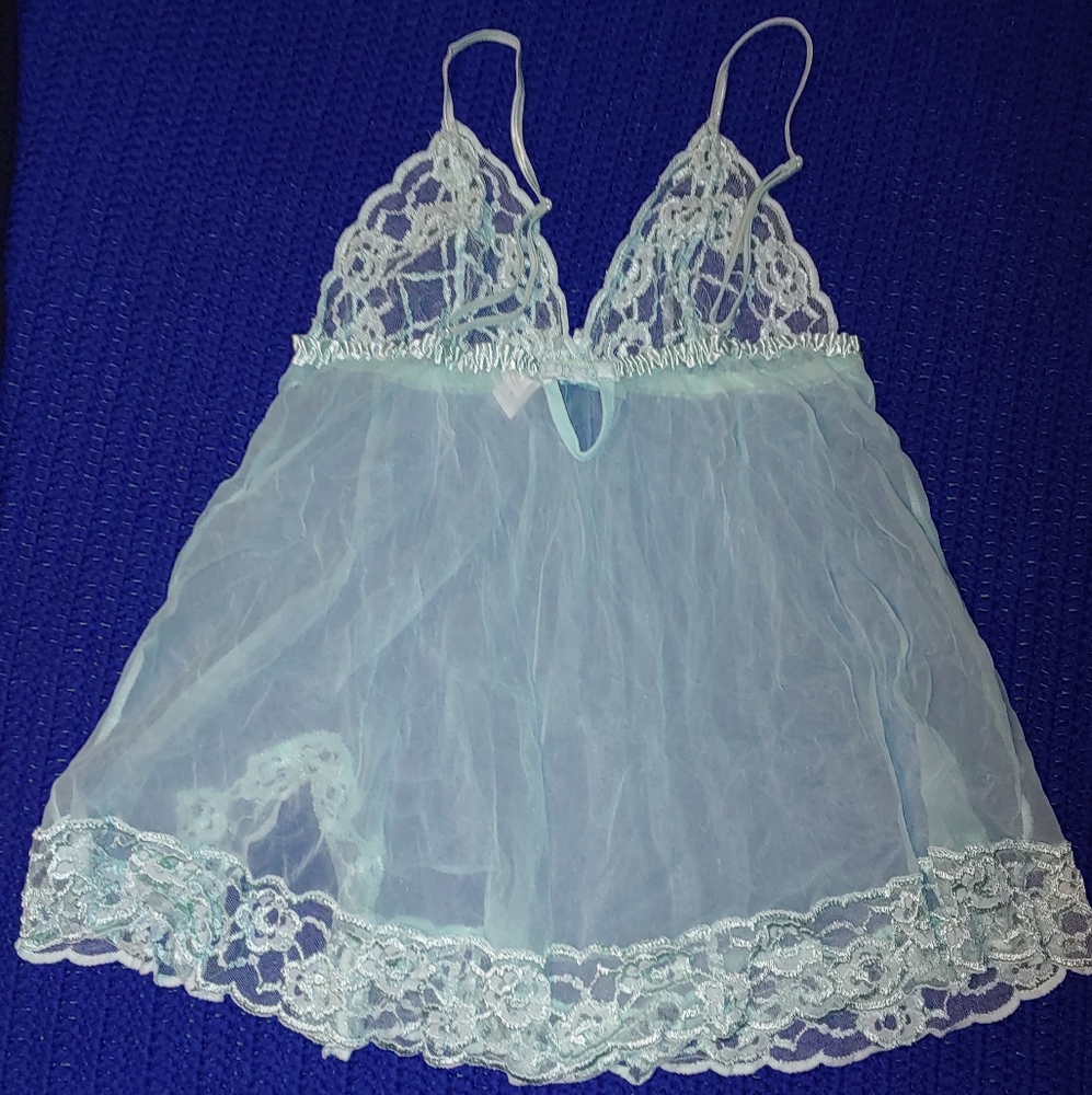 NWOT! Super Feminine Sheer Lacy Nighty